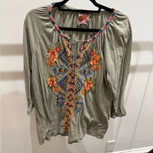 Johnny Was Green Cotton Blouse with Elegant Embroidery